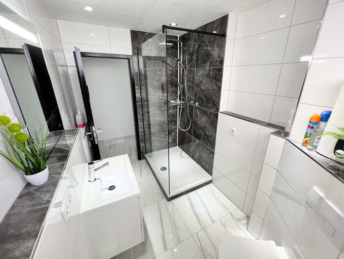Modernes Apartment Mit Stil In City Lage Karlsruhe Exterior photo